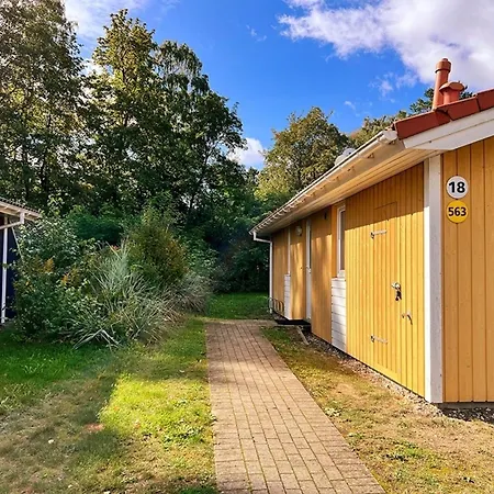 Holiday home Strandhaus Schatzkiste 18 *